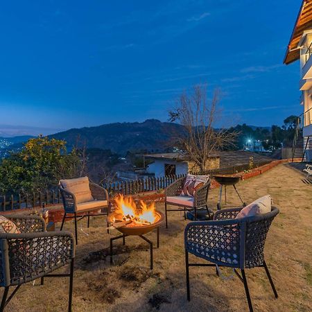Stayvista At Amulyam Villa With Lawn & Bonfire マックトシュワー エクステリア 写真